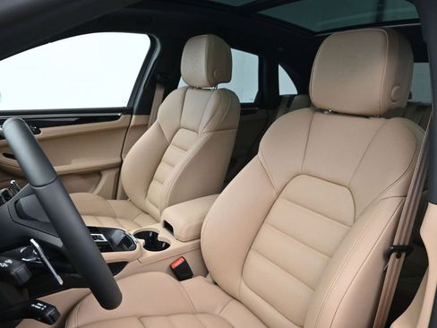New 2026 Porsche Macan image 5