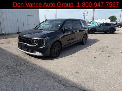 Used 2025 Kia Carnival
