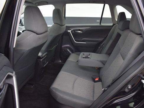 Used 2021 Toyota RAV4 XLE w/ Convenience Package AWD/4WD image 13