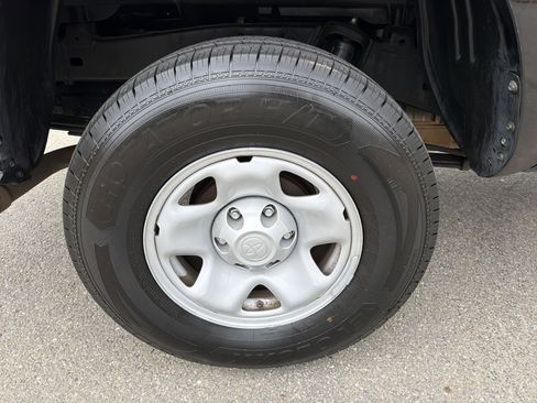 Used 2020 Toyota Tacoma SR w/ SR Convenience Package image 17