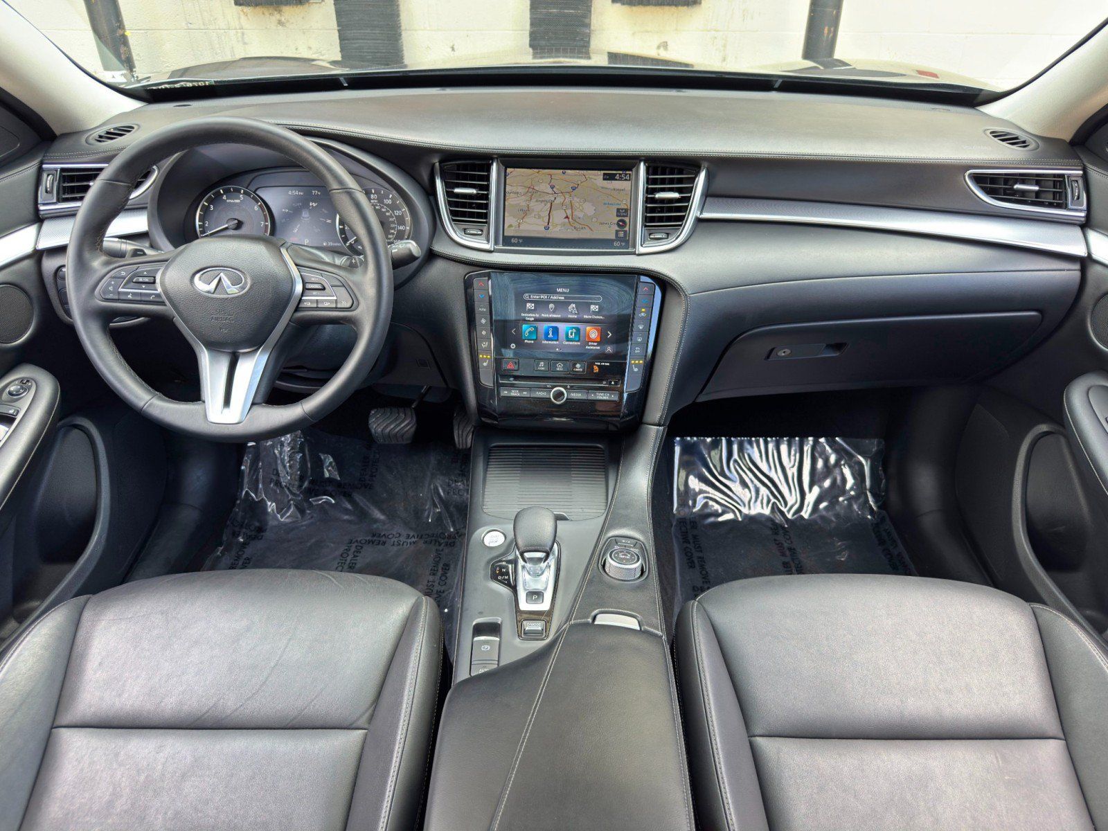 Used 2020 INFINITI QX50 Luxe w/ Navigation Package FWD image 12