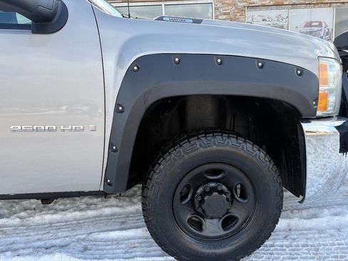 Used 2007 Chevrolet Silverado 2500 W/T w/ Snow Plow Prep Package image 19