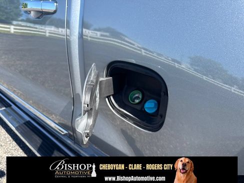 Used 2023 Chevrolet Silverado 1500 High Country w/ Z71 Off-Road Package AWD/4WD image 22