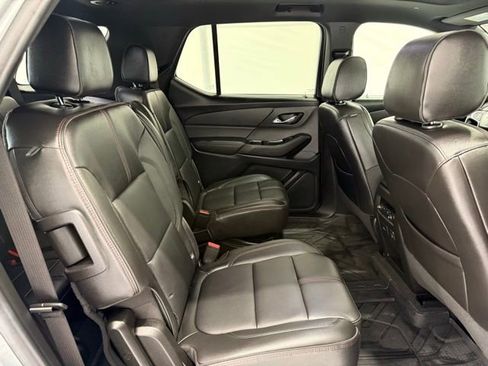 Used 2023 Chevrolet Traverse RS image 27