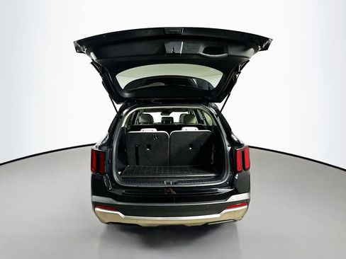 Used 2025 Kia Sorento S w/ Panoramic Sunroof Package FWD image 36
