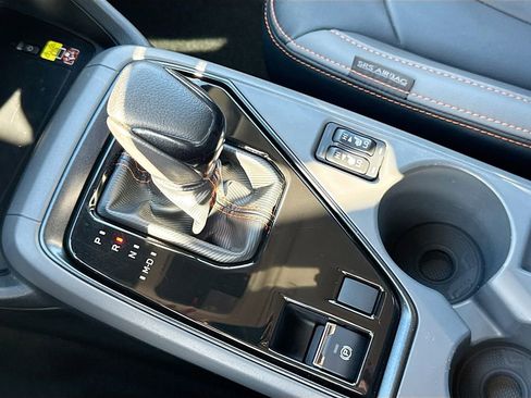 Certified 2025 Subaru Crosstrek 2.5i Limited w/ Crosstrek Mirror Package image 24