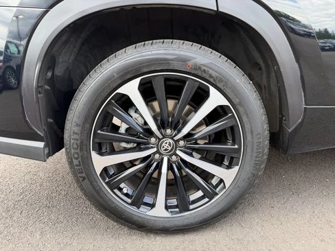 Used 2021 Toyota Highlander XSE AWD/4WD image 10