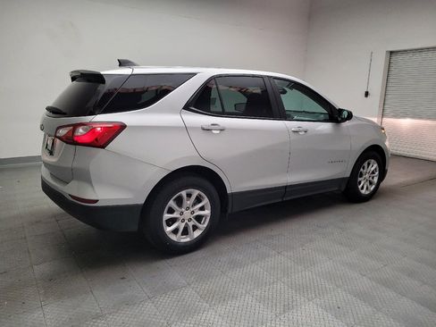 Used 2021 Chevrolet Equinox LS w/ LS Convenience Package image 10