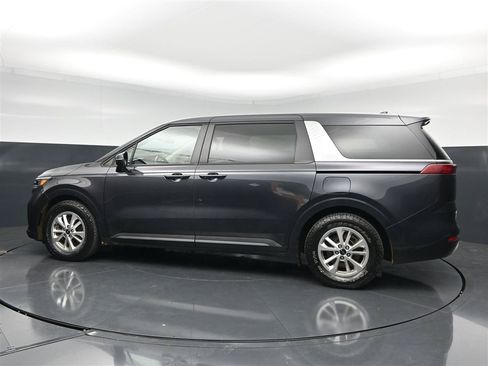 Used 2023 Kia Carnival LX FWD image 8