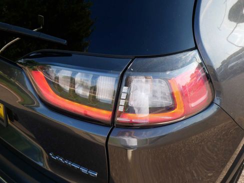 Used 2020 Jeep Cherokee Limited w/ Trailer Tow Group image 17