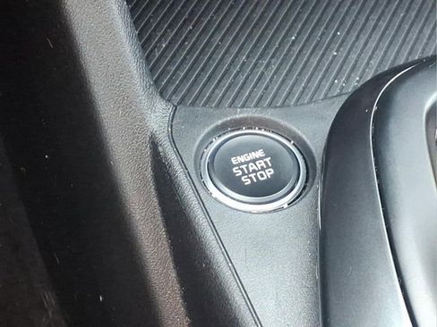 Used 2025 Kia K4 LXS image 12