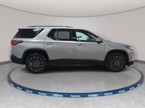 Used 2023 Chevrolet Traverse RS AWD/4WD image 5