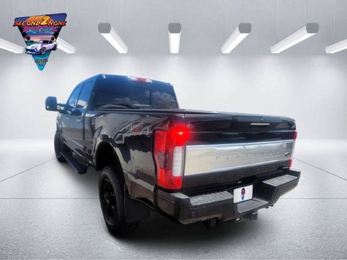 Used 2017 Ford F250 Platinum w/ Platinum Ultimate Package AWD/4WD image 7