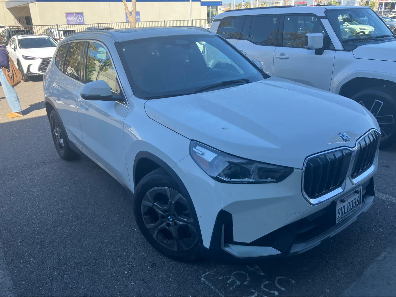 Used 2023 BMW X1 xDrive28i AWD/4WD image 3