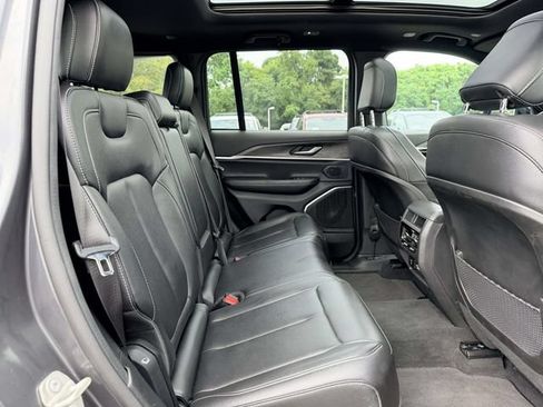 Used 2024 Jeep Grand Cherokee Limited 4xe AWD/4WD image 11