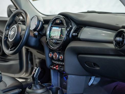 Used 2020 MINI Cooper 2-Door Hardtop FWD image 15