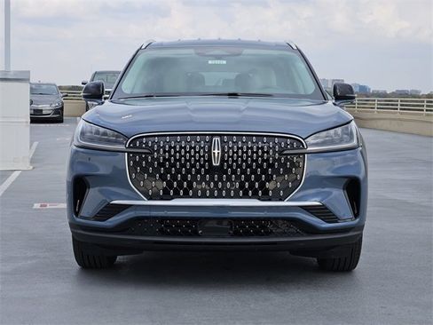 New 2026 Lincoln Aviator Premiere image 2