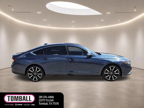 Used 2024 Honda Accord Touring image 8