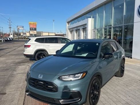 Used 2024 Honda HR-V Sport image 16