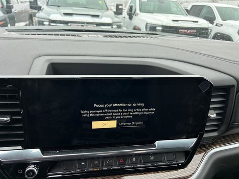 New 2026 GMC Sierra 1500 SLE image 9