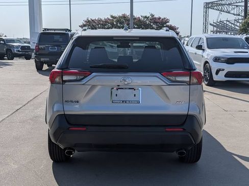 Used 2025 Toyota RAV4 XLE FWD image 7