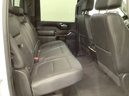 Used 2021 GMC Sierra 2500 SLT w/ SLT Preferred Package AWD/4WD image 33