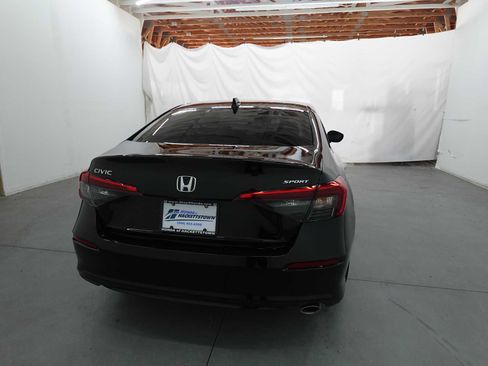 Used 2023 Honda Civic Sport image 5