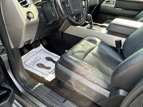 Used 2015 Ford Expedition EL XLT w/ Equipment Group 202A RWD image 10