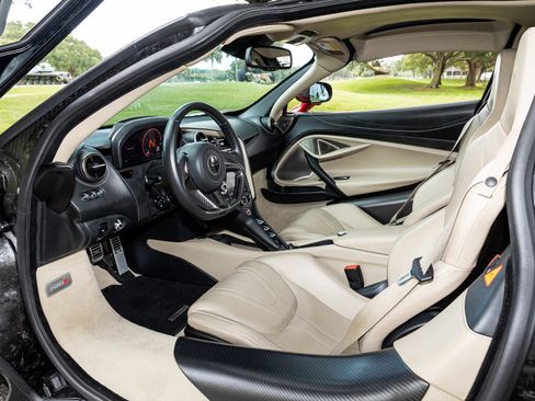 Used 2018 McLaren 720S Luxury RWD image 44