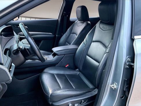 Used 2024 Cadillac XT4 Premium Luxury image 23