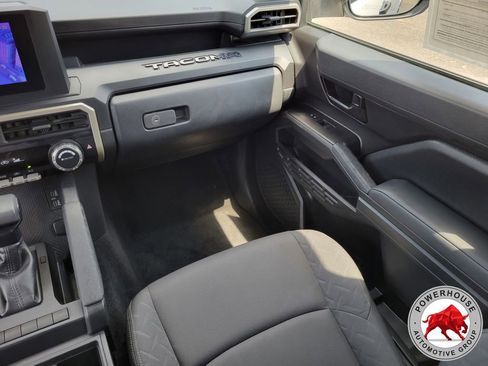 Used 2024 Toyota Tacoma SR AWD/4WD image 21