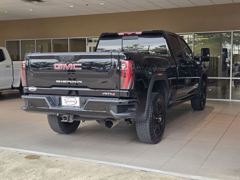 Used 2024 GMC Sierra 2500 AT4 w/ AT4 Premium Plus Package AWD/4WD image 7