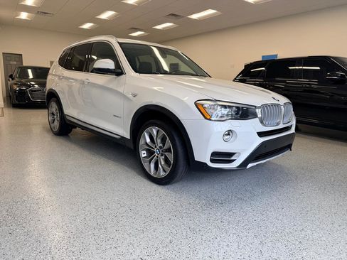 Used 2016 BMW X3 sDrive28i image 11