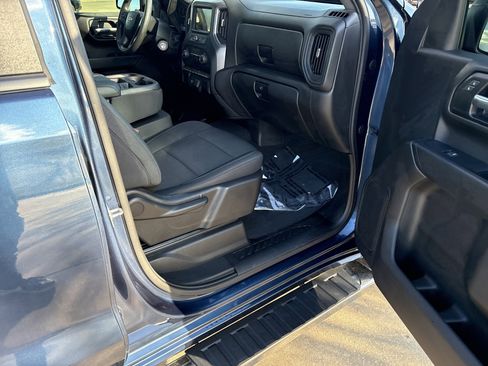 Used 2019 Chevrolet Silverado 1500 Custom w/ Custom Value Package image 18