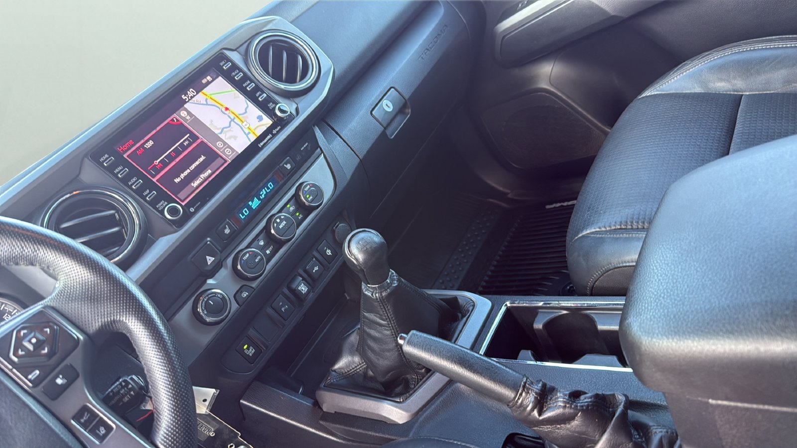 Used 2020 Toyota Tacoma TRD Off-Road w/ TRD Premium Off Road Package AWD/4WD image 20