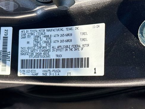 Used 2025 Toyota Tundra SR5 w/ SR5 Premium Package AWD/4WD image 35