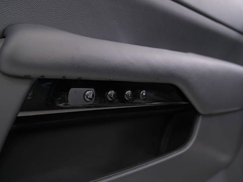 Used 2016 Rolls-Royce Dawn image 33