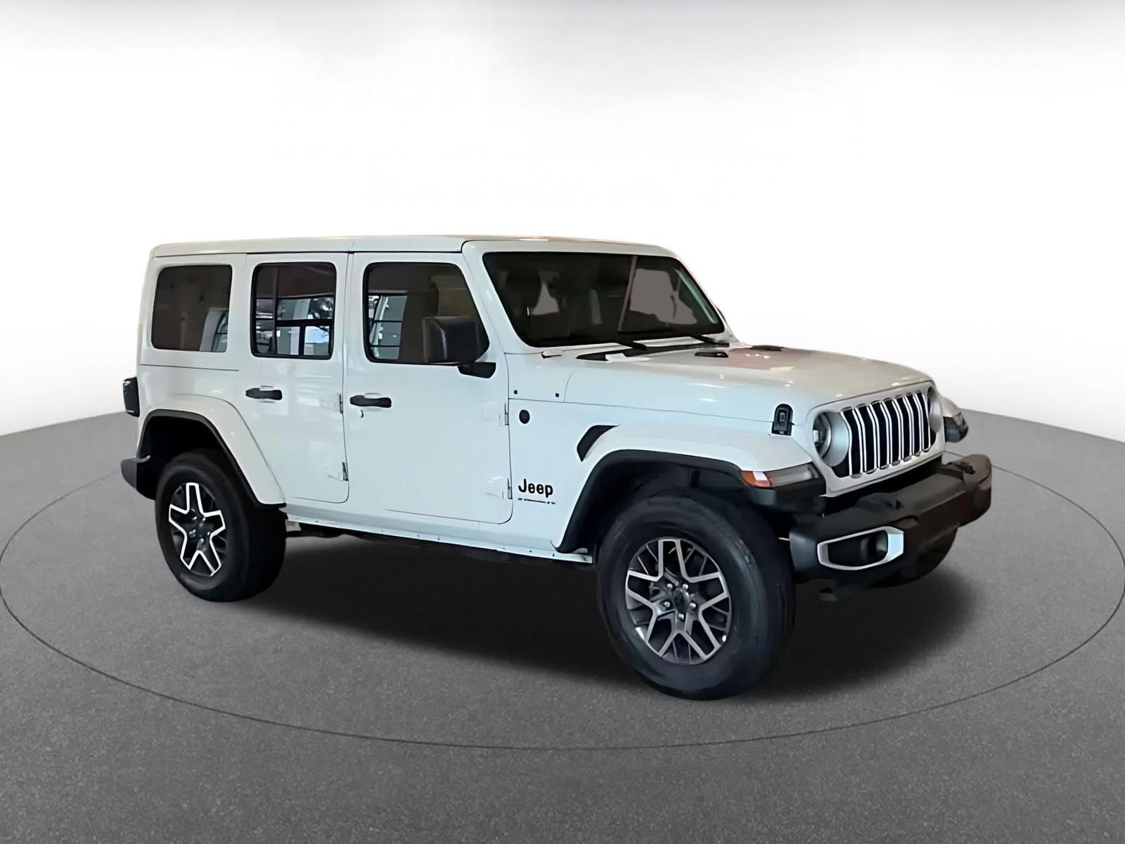Used 2025 Jeep Wrangler Unlimited Sahara AWD/4WD image 2