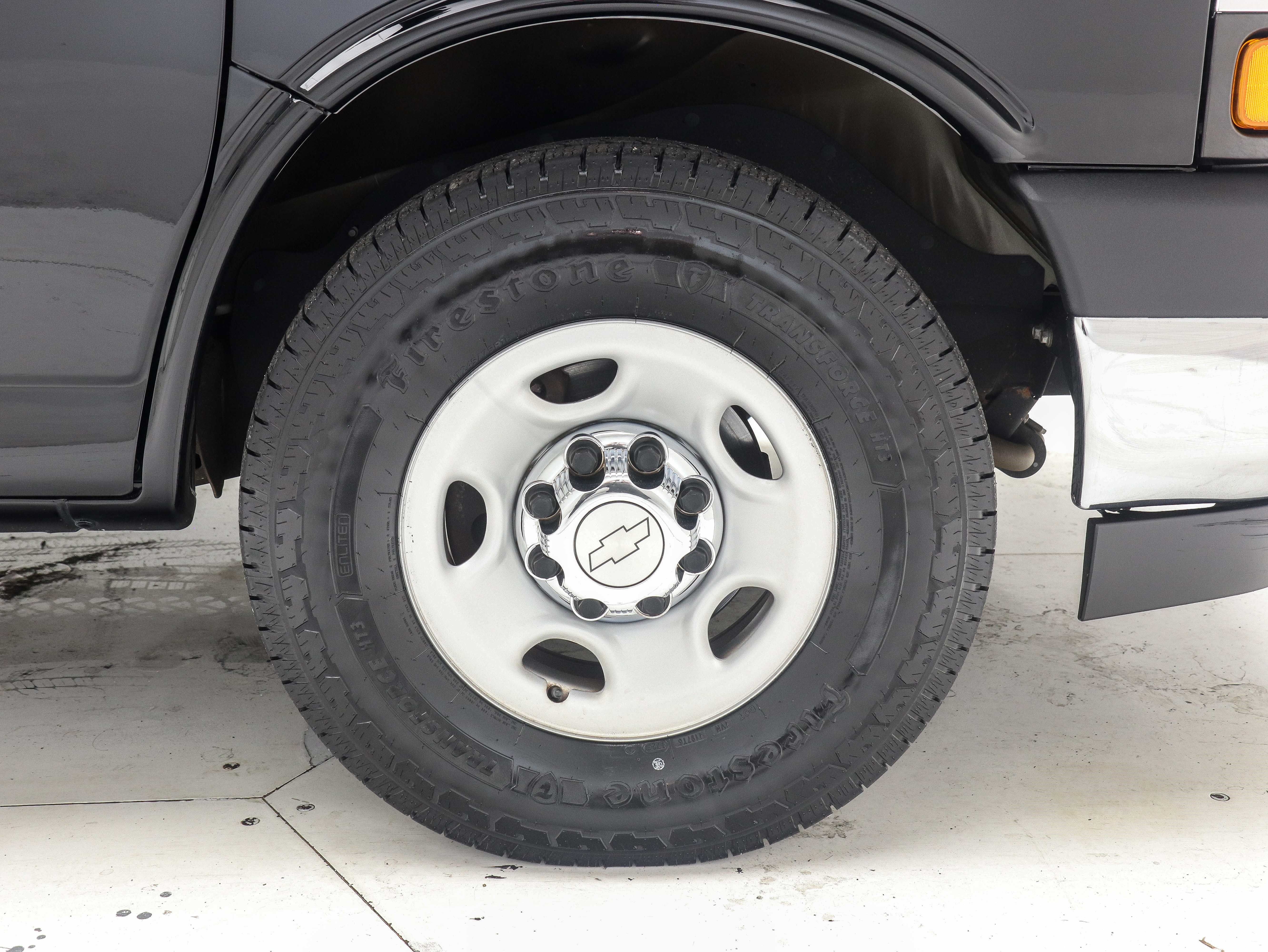 Used 2019 Chevrolet Express 3500 LT w/ LT Preferred Equipment Group RWD image 28