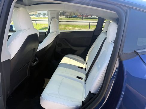 Used 2023 Tesla Model Y Performance AWD/4WD image 10