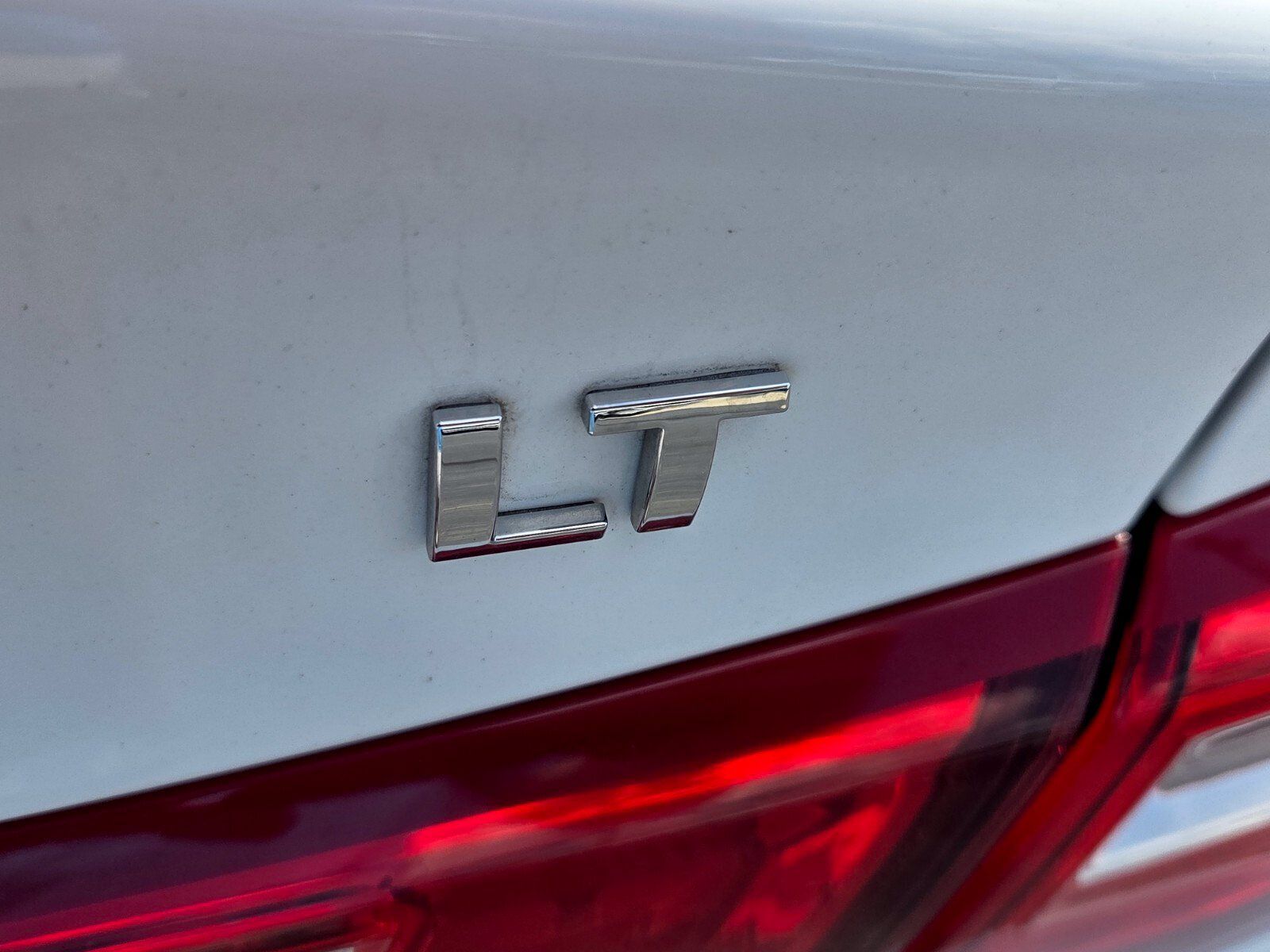Used 2025 Chevrolet Malibu LT FWD image 12