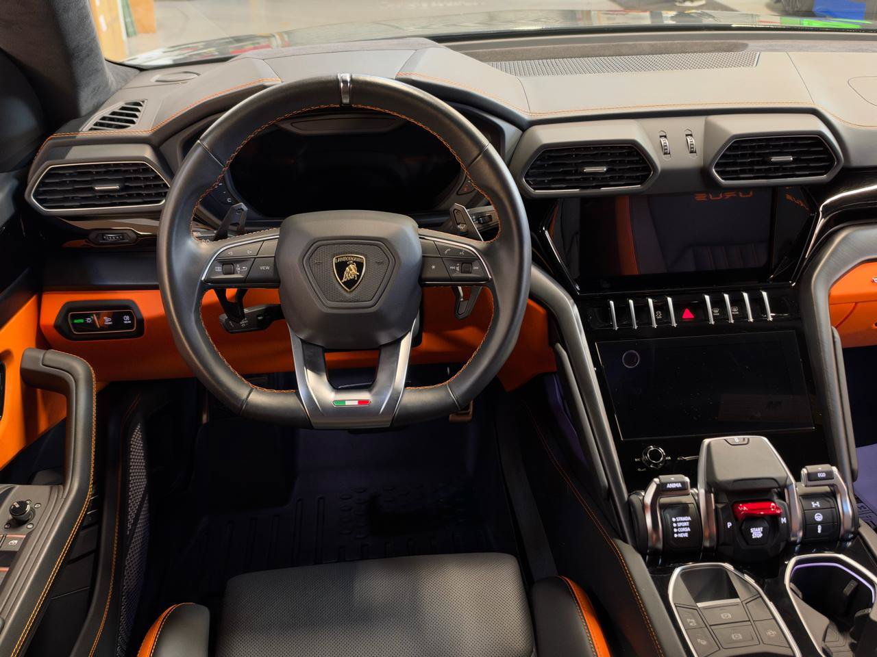 Used 2024 Lamborghini Urus S AWD/4WD image 14