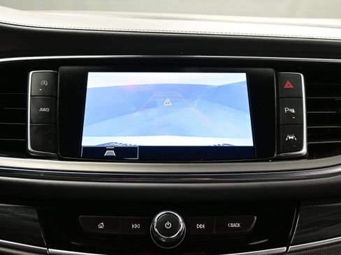 Used 2022 Buick Enclave Essence AWD/4WD image 21