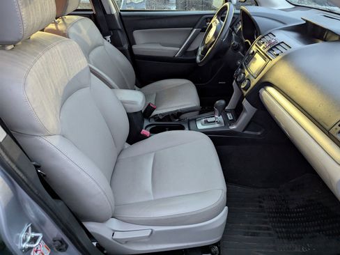 Used 2015 Subaru Forester 2.5i Limited AWD/4WD image 15