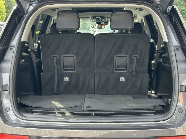 Used 2023 Jeep Grand Cherokee L Limited AWD/4WD image 13