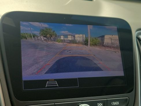 Used 2023 Chevrolet Malibu LS image 24