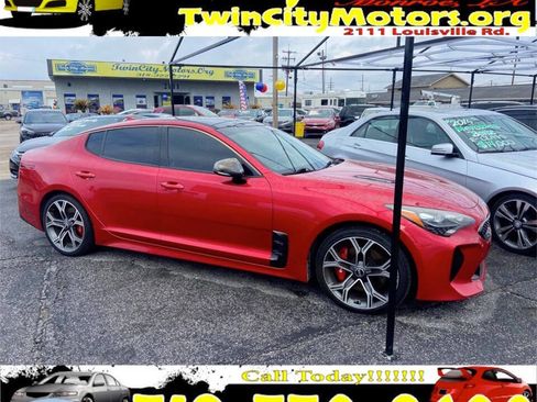 Used 2018 Kia Stinger GT2 image 1