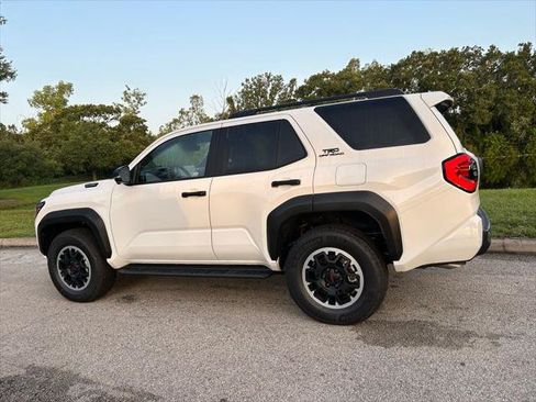 Used 2025 Toyota 4Runner TRD Off-Road Premium AWD/4WD image 3