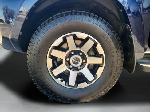 Used 2018 Toyota 4Runner TRD Off-Road Premium image 31