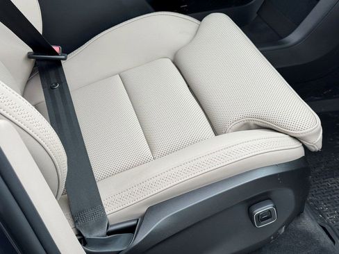 New 2025 Volvo EX90 Plus w/ Protection Package Premier AWD/4WD image 12